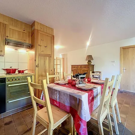 Les Naines Brunes By Interhome