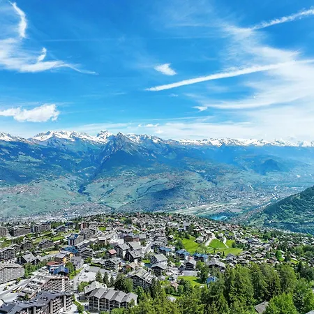 Les Naines Brunes By Interhome Appartamento